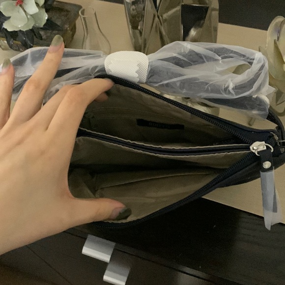 SOLD Roots Navy Double Pocket Crossbody Bag - Picture 3 of 6